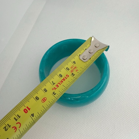 EUC turquoise colour bracelet 1pc - Picture 4 of 5